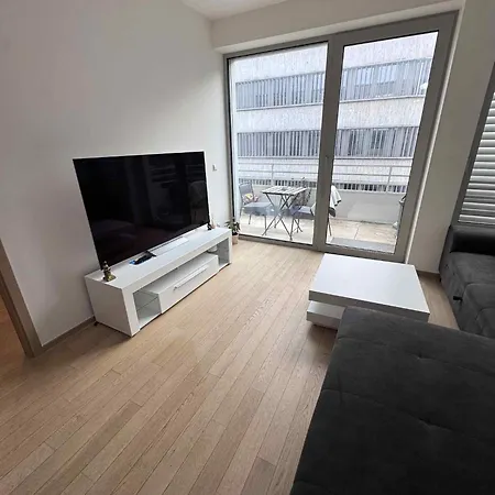 1 Bedroom Gare Luxembourg