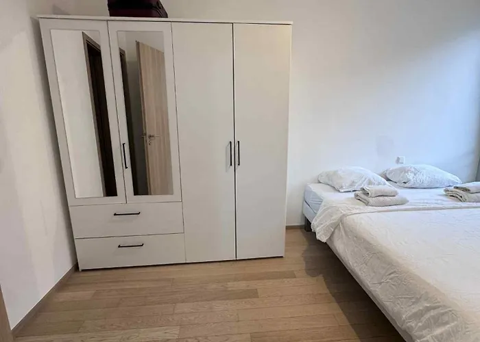1 Bedroom Gare *