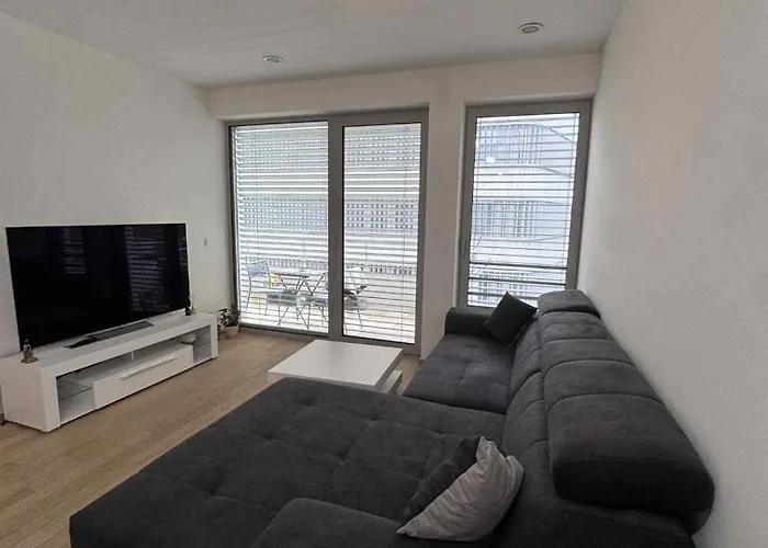 1 Bedroom Gare Daire