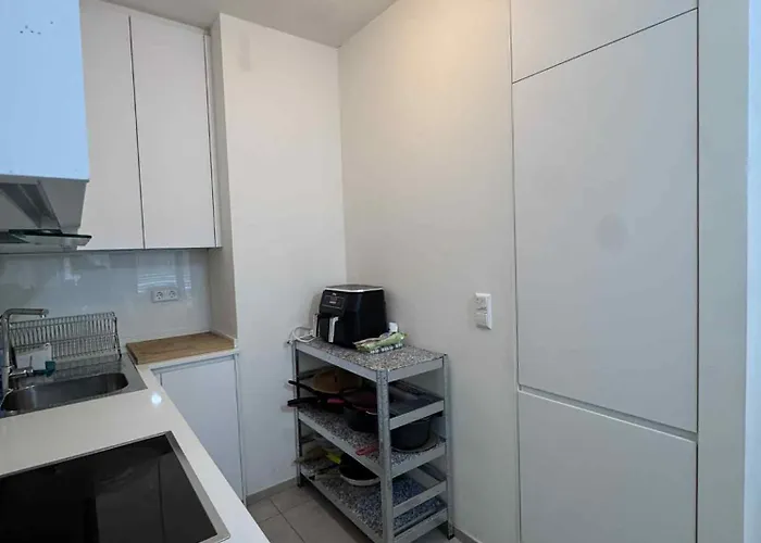 1 Bedroom Gare Apartment Luxemburg